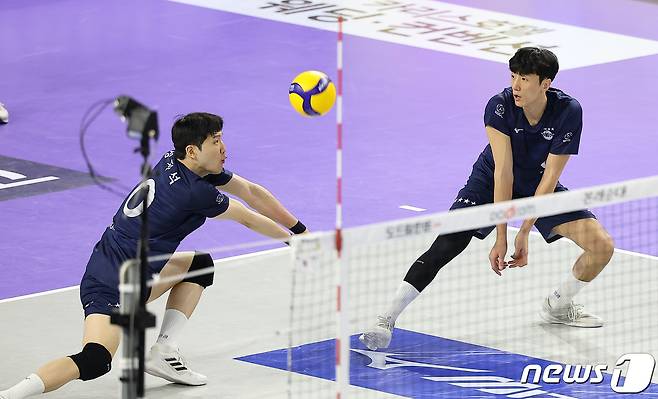 대한항공 정지석과 곽승석/뉴스1 ⓒ News1 김성진 기자