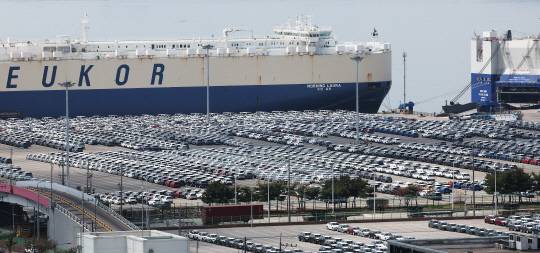 4월 1∼20일 수출 5.2% 줄어…대미수출 14.3% '뚝' [연합뉴스]