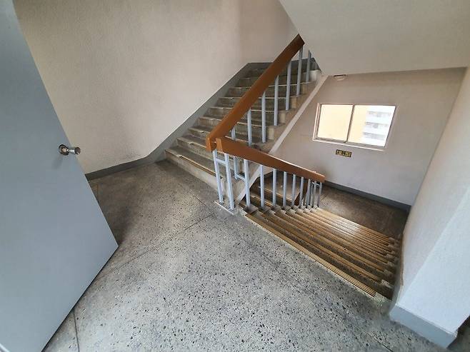 scal1745208183_2007702920.jpg 대치동 은마아파트