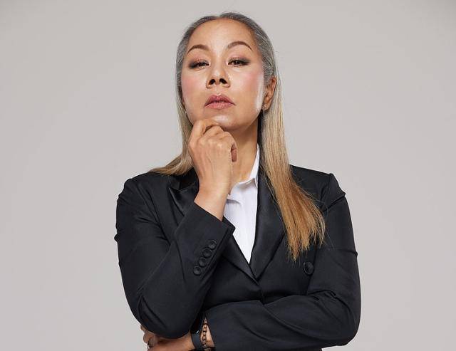 가수 인순이가 후배 가수인 김종민의 결혼식 인증샷을 올렸다가 일부 네티즌들의 비판을 받았다. 스타잇엔터테인먼트 제공