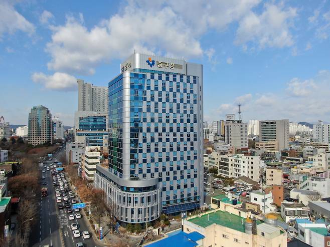 중구청이 외국인 환자와 관광객을 대상으로 의료와 관광을 연계한 쿠폰 사업을 본격 추진한다. 중구청 제공&nbsp;