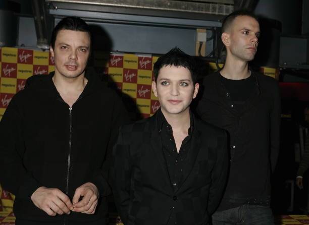 플라시보의 자기혐오 감정은 자기파괴로 이어지지 않았다. 이는 어쩌면 작품과 ‘물아일체’ 상태에 이르지 못한, 예술적 자아를 전면적으로 개방하지 못한 창작자로서의 한계일 수도 있고, 혹은 쏟아지는 감정 속에서 살아남기 위한 ‘거리두기’일 수도 있다. 어찌됐든 이들은 자신들의 작품에 갇히지 않았고, 최근까지 신보를 발매하며 전국 투어를 이어가는 등 왕성한 활동을 하고 있다. [게티이미지/Stuart Mostyn]