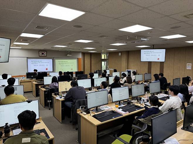 제주융합과학연구원이 정보화 교육훈련을 진행하고 있다. ⓒ제주융합과학연구원 제공
