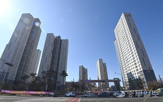 인천 중구 영종도 미단시티 누구나집(오션포레베네스트 아파트). 정선식기자