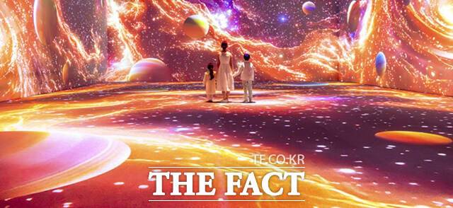 그라운드시소 명동점이 22일 어린왕자의 별 이야기 미디어 전시를 오픈한다. /그라운드시소