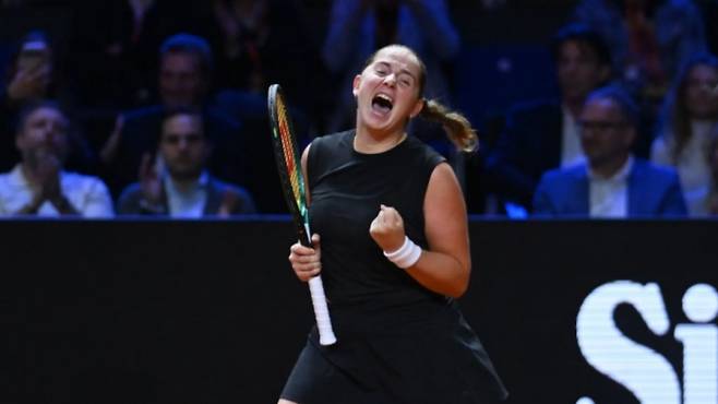 2025 포르쉐 테니스 그랑프리  챔피언 옐레나 오스타펜코. 사진 WTA