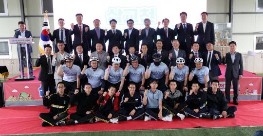 충남도는 22일 예산군 삽교읍 게이트볼장에서 자전거동호회 등이 참석한 가운데 내포신도시에서 당진·아산 삽교호를 연결하는 자전거도로 개통식을 개최했다. 충남도 제공