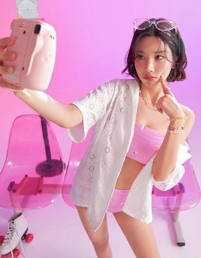 17453147718854.jpg 권은비 비키니 및 모노키니 근황