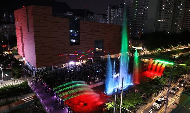 당현천 음악분수 교량분수. 노원구 제공