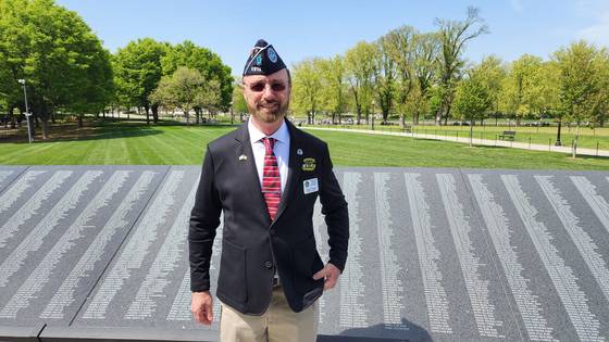 한국전쟁참전용사협회(KWVA)의 데이비드 피켓(미 육군 예비역 상사) 회장은 18일(현지시간) 워싱턴DC 한국전쟁기념관에서 "트럼프 정부의 관세로 불확실성이 커지면서, 한미 양국만 공유하고 있는 혈맹의 의미가 보다 더 중요해진 시점"이라고 말했다. 워싱턴=강태화 특파원