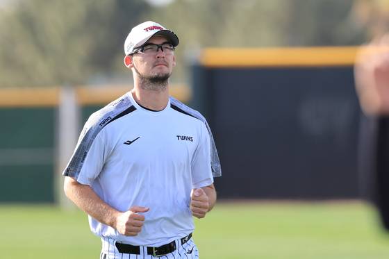 지난 2월 LG의 스프링캠프에서 함께 훈련한 코엔 윈. 연합뉴스