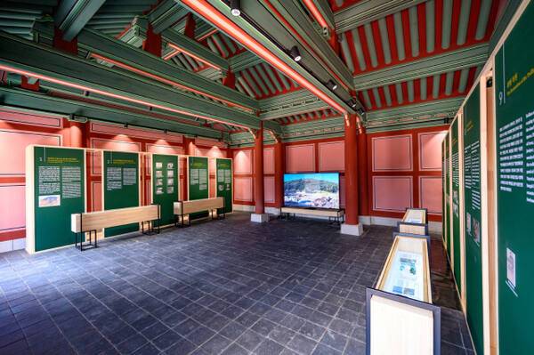 복원 완료된 화성행궁 우화관 내부. 수원시 제공