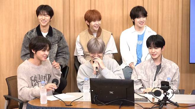 왼쪽부터 츄, 한해 (사진=SBS 파워FM ‘두시탈출 컬투쇼’ 캡처)