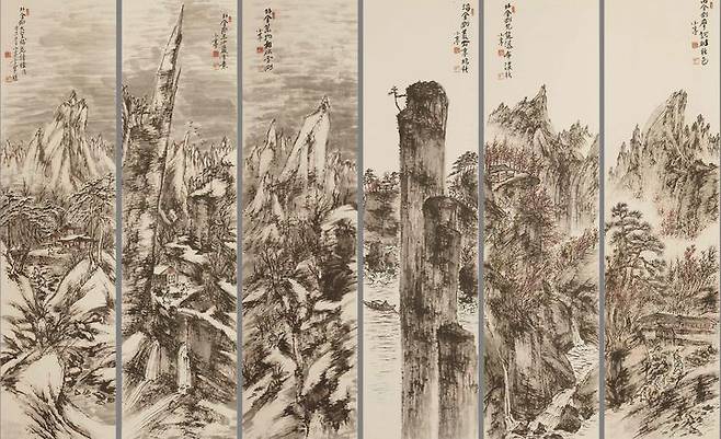 변관식, 《금강사계(金剛四季)》, 1960, 종이에 수묵담채, 각 124.5×32.0㎝, 인주문화재단 소장. <금강사계>는 총 6폭으로 구성된 사계절 산수화이다. 1폭과 2폭에는 내금강 마하연(摩訶衍)과 외금강 구룡폭(九龍瀑)의 봄이, 3폭 해금강, 총석정(叢石亭)에는 여름이 그려져 있다. 4폭 외금강 만물상(萬物相)과 5폭 외금강 삼선암(三仙岩)은 가을, 6폭 외금강 대성매화독경암(大聖梅花讀經庵)은 겨울이 표현되었다. 그중 1폭부터 5폭까지는 실제 금강산의 지명이지만, 6폭은 실제 사용하는 지명이 아니라는 점에서 작가의 상상이 가미된 공간으로 추정된다.  *재판매 및 DB 금지