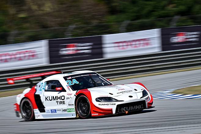 토요타 가주 레이싱 6000 클래스 결승을 이끈 이창욱. 사진 김학수 기자