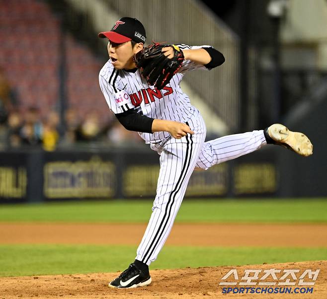 23일 잠실야구장에서 열린 NC와 LG의 경기, 7회초 LG 박명근이 역투하고 있다. 잠실=허상욱 기자wook@sportschosun.com/2025.04.23/