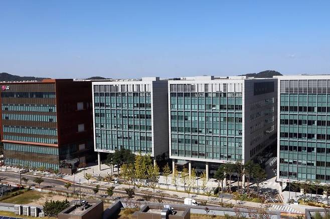 LG이노텍 서울 강서구 마곡동 본사 전경. ⓒLG이노텍