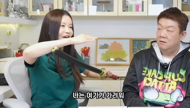 여자는휜게좋아요직진형이좋아요14.jpg 여자는 휜게 좋아요? 직진형이 좋아요?.jpg 휘어있는 고추가 좋아요 ? 직선인 고추가 좋아요 ?