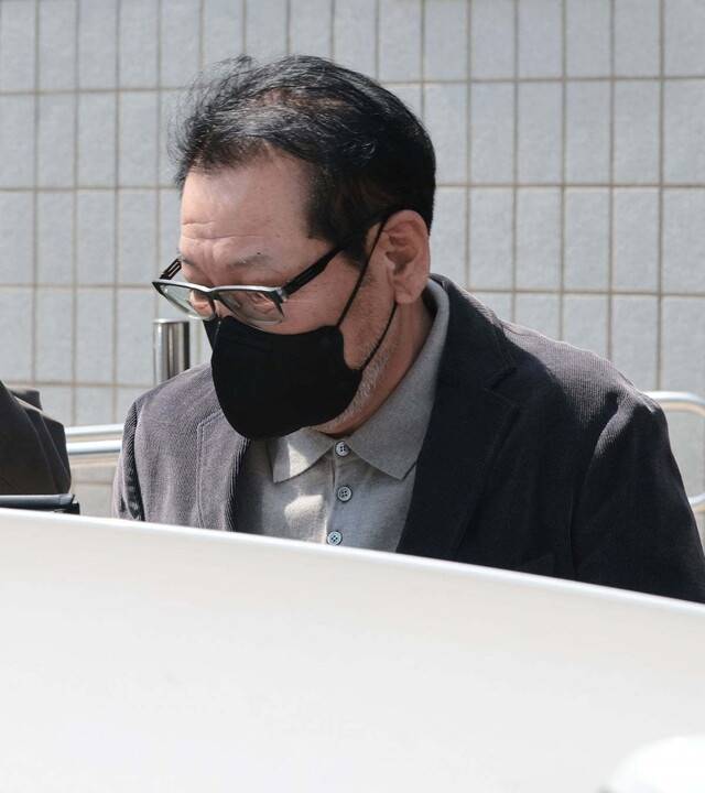 2018년 지방선거 때 불법 자금을 수수한 혐의로 재판을 받고 있는 건진법사 전성배씨. 연합뉴스