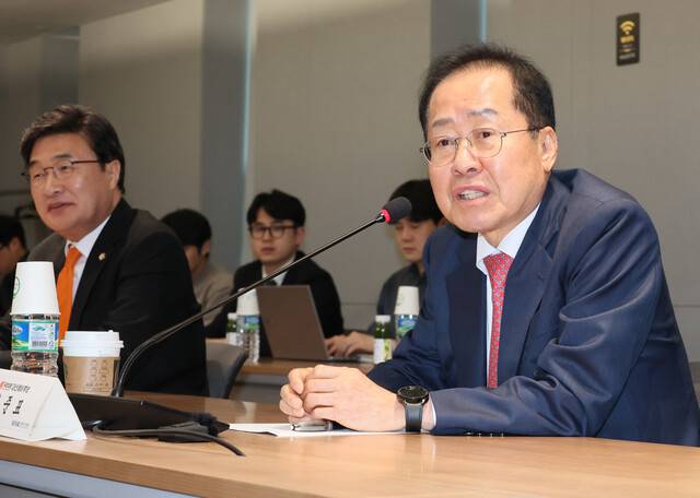 홍준표 국민의힘 대선 경선 후보가 22일 서울 용산구 대한의사협회에서 열린 간담회에서 발언하고 있다. 연합뉴스