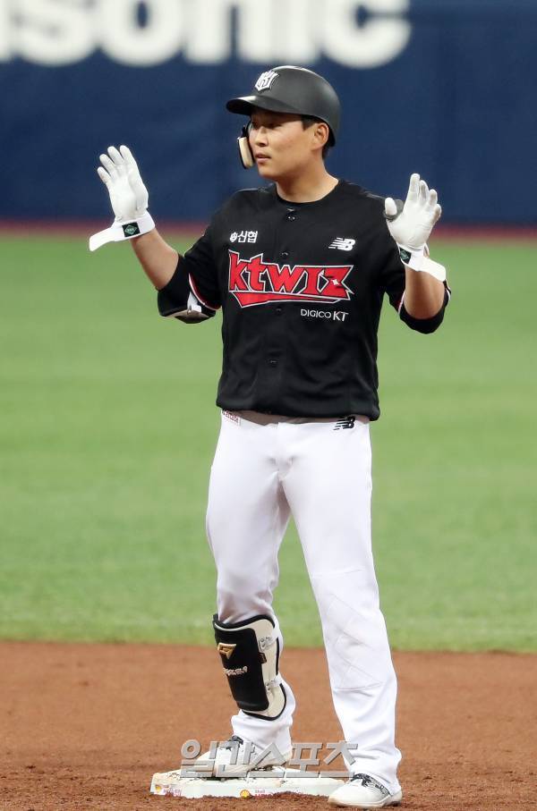 류현인. IS 포토