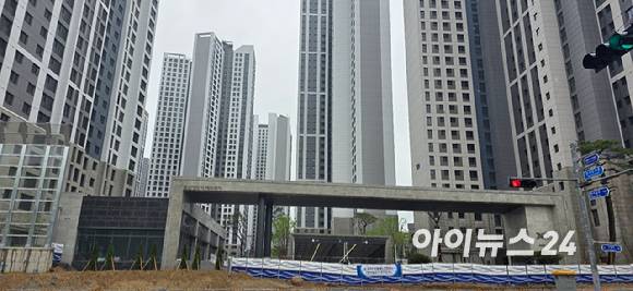 22일 경기 광명시 철산동 '철산자이 더 헤리티지' 단지 전경. 2025.04.22 [사진=이수현 기자]