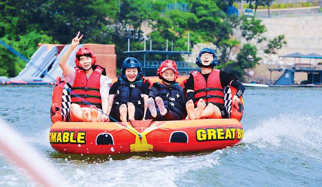 남이섬에서 가장 역동적인 액티비티 공간인 나미워터파크. 남이섬 제공