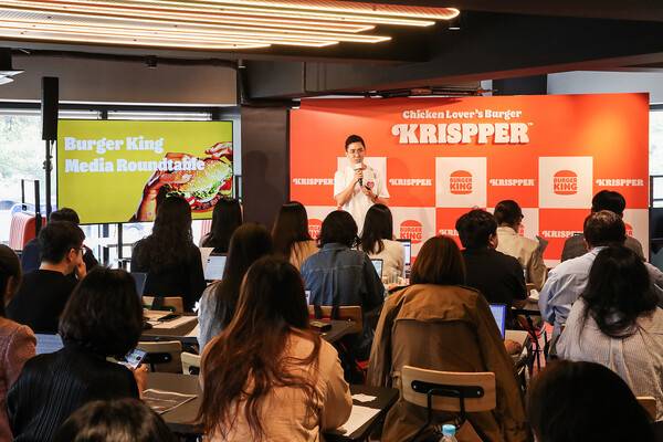 버거킹은 23일 서울시 중구 신당동 버거킹 약수점에서 기자간담회를 열고 신메뉴 ‘크리스퍼’와 ‘킹퓨전(KING FUSION)’을 공개했다. [사진 = 버거킹 제공]