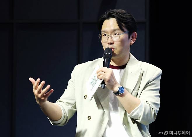 방송인 겸 제작자 윤형빈이 필로폰 투약 혐의로 자숙 중이던 그룹 위너 출신 남태현을 뮤직 페스티벌에 섭외한 이유에 대해 23일 기자간담회에서 언급했다. /사진=머니투데이 DB