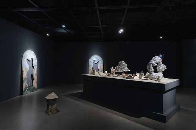 [성남문화재단] 2025 성남의 얼굴전_무해한 이야기 전시 전경 *재판매 및 DB 금지