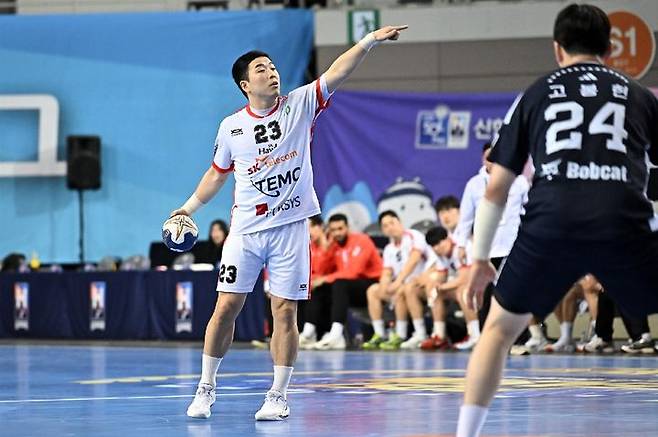 [서울=뉴시스] 핸드볼 SK호크스의 김동철. (사진=한국핸드볼연맹 제공) *재판매 및 DB 금지