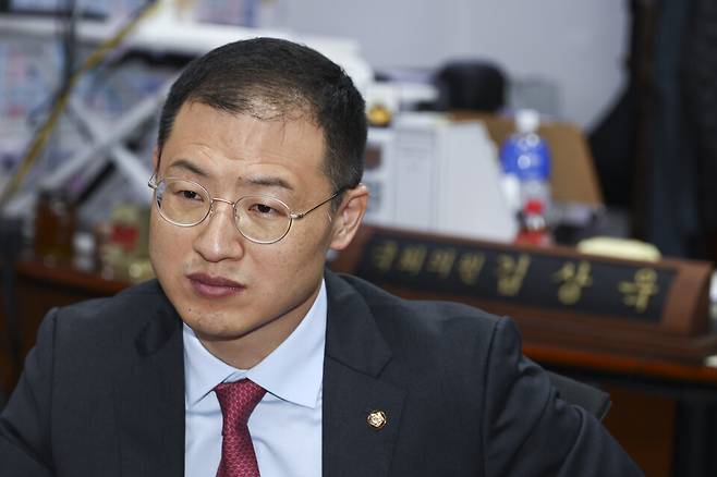 22일 오전 서울 영등포구 여의도 국회의사당 의원회관에서 김상욱 국민의힘 의원(울산 남구갑)이 시사저널과 인터뷰를 나누고 있다. ⓒ시사저널 박정훈