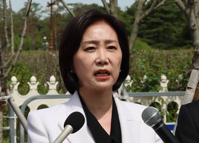 허은아 개혁신당 전 대표가 23일 서울 여의도 국회의사당 앞에서 개혁신당 탈당 선언 기자회견을 하고 있다. ⓒ연합뉴스