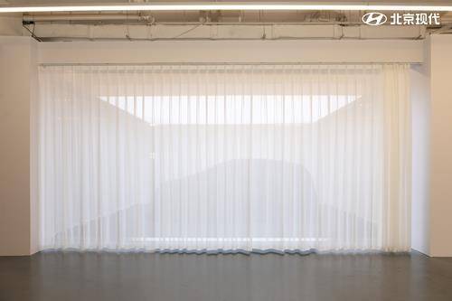 22일 중국 상하이에서 일부만 공개된 베이징현대 신형 SUV 일렉시오     (상하이=연합뉴스) 정성조 특파원 = 22일 오전 중국 상하이의 한 행사장에서 베이징현대가 공개한 신형 SUV 일렉시오(ELEXIO)의 모습. 2025.4.22 [베이징현대 제공. 재판매 및 DB 금지]