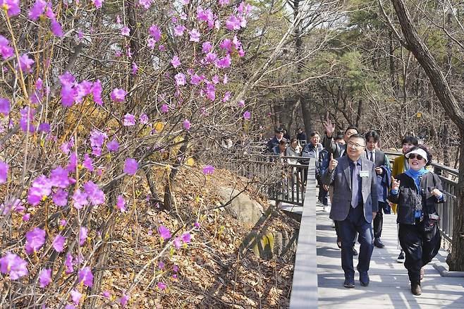 봉화산 동행길  [중랑구 제공. 재판매 및 DB 금지]