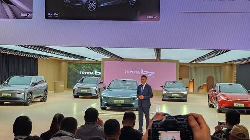 상하이모터쇼에서 중국용 신차 BZ-7 발표하는 도요타 [촬영 정성조]