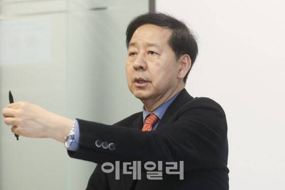 구윤철(60) 전 국무조정실장이 지난 22일 서울 중구 통일로 KG타워에서 이데일리와 인터뷰를 하고 있다.(사진=이영훈 기자)