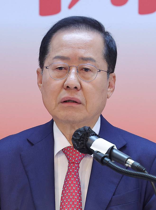 국민의힘 홍준표 대선 경선 후보가 24일 서울 여의도 대하빌딩 캠프 사무실에서 대선 관련 긴급 기자회견을 하고 있다.(사진=연합뉴스)