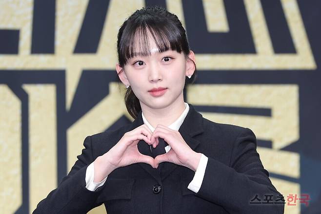 MBC 새 금토드라마 '언더커버 하이스쿨' 제작발표회가에 참석한 배우 진기주. 2025.2.20 ⓒ이혜영 기자 lhy@hankooki.com