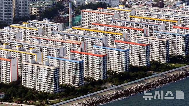 [부산=뉴시스] 부산 수영구 삼익비치 아파트 전경. (사진=뉴시스DB) photo@newsis.com