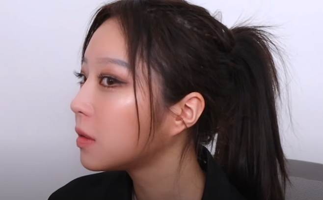 쯔양이 평소와 180도 달라진 모습으로 등장해 놀라움을 안겼다. 유튜브 채널 ‘쯔양밖정원’ 캡처