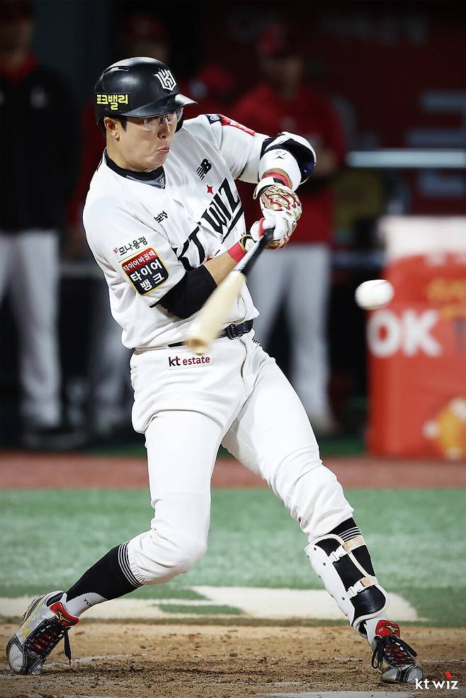 ▲ 올 시즌 높은 타율과 출루율로 kt 상위 타선에서 좋은 활약을 펼차고 있는 허경민 ⓒkt위즈