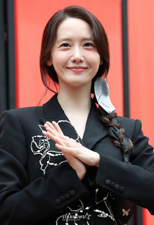 (서울=뉴스1) 권현진 기자 = 배우 겸 가수 임윤아(소녀시대 윤아)가 14일 오후 서울 성북구 한국가구박물관에서 열린 설화수 글로벌 컬처트립 홀리스틱 나이트 행사에 참석해 미소를 짓고 있다. 2025.4.14/뉴스1  Copyright (C) 뉴스1. All rights reserved. 무단 전재 및 재배포,  AI학습 이용 금지. /사진=(서울=뉴스1) 권현진 기자