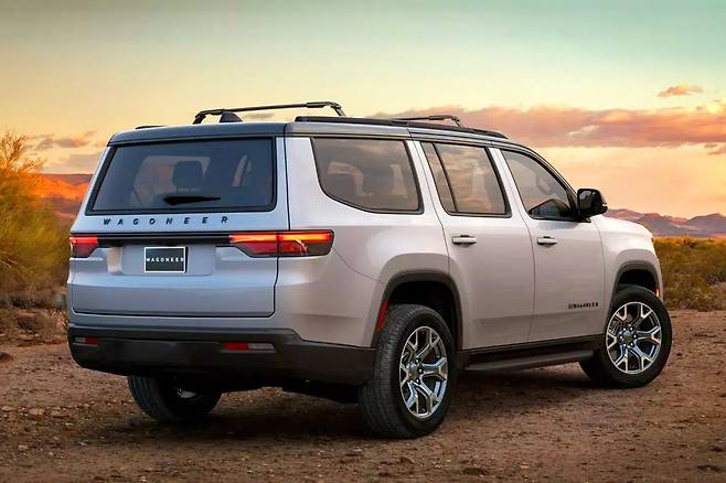 지프 왜고니어 오버랜드 스페셜 에디션