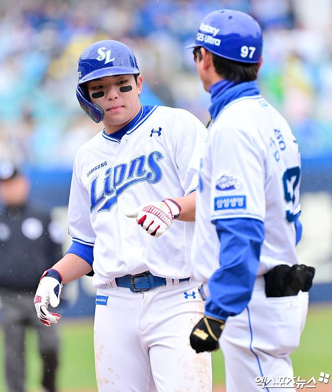 삼성 라이온즈 김영웅이 정규시즌 경기에 출전해 세리머니하고 있다. 엑스포츠뉴스 DB
