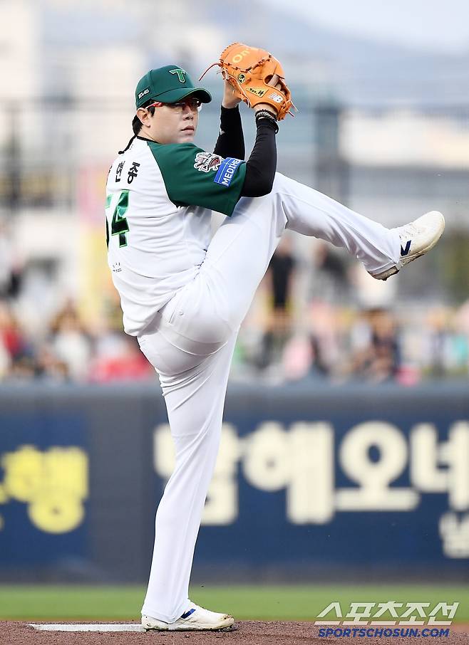 17일 광주 기아 챔피언스필드에서 열린 KT-KIA전. 선발투수 양현종이 투구하고 있다. 광주=정재근 기자 cjg@sportschosun.com/2025.4.17/