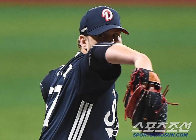 6이닝 2피안타 5사사구 무실점으로 호투한 콜어빈