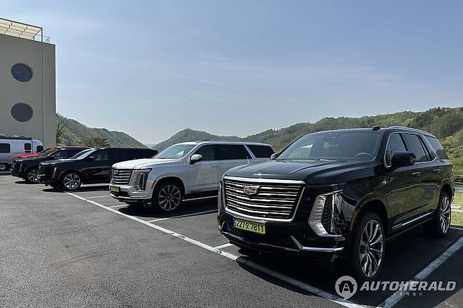 지난 24일, 서울과 강원도 일대에서 5세대 부분변경 캐딜락 '에스컬레이드'를 경험해 봤다(오토헤럴드 김훈기 기자)&nbsp;