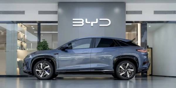 BYD 중형 SUV 씨라이언7