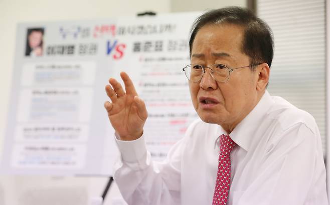 국민의힘 홍준표 대선 경선 후보가 24일 서울 여의도 선거사무실에서 조선비즈와 만나 "한덕수 대행, 이재명 더불어민주당 대표까지 함께 가겠다"고 밝혔다. /남강호 기자